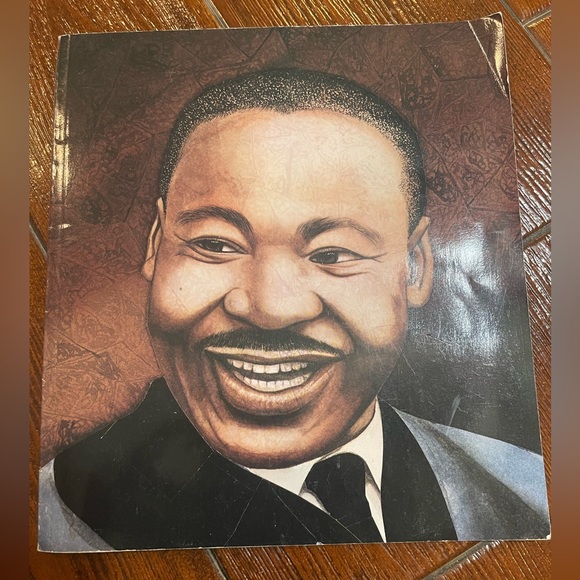 Martin Luther King Paperback Book - Picture 1 of 10
